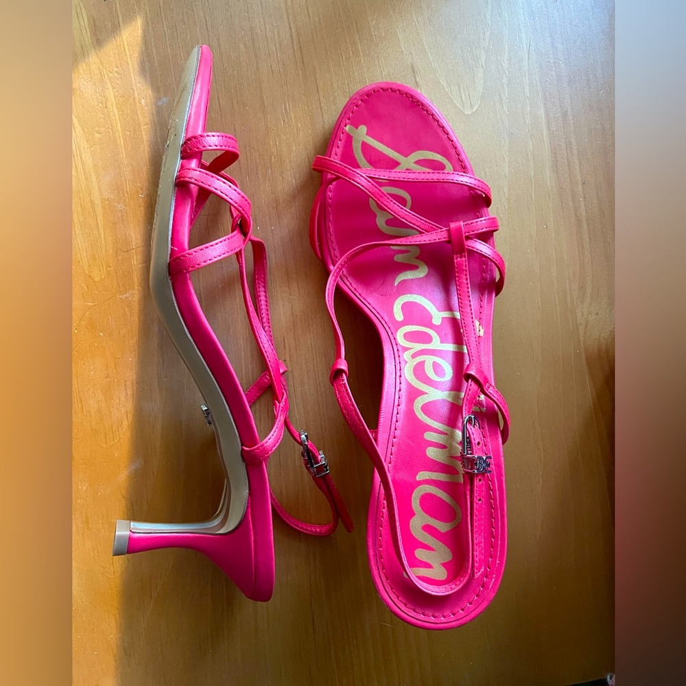 NWOT Strappy kitten heels